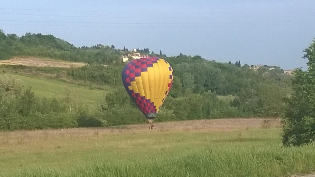 Appartamento Old England In Chianti Montespertoli Ruang foto